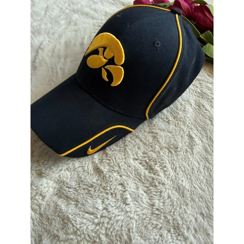 Nike Legacy9 Iowa Hawkeyes Black Gold Baseball Cap